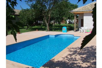 Bulgaaria Chata Veliki Preslav, Eksterjöör